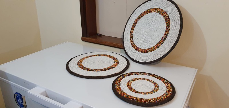 Snow White with multicolored beads mat