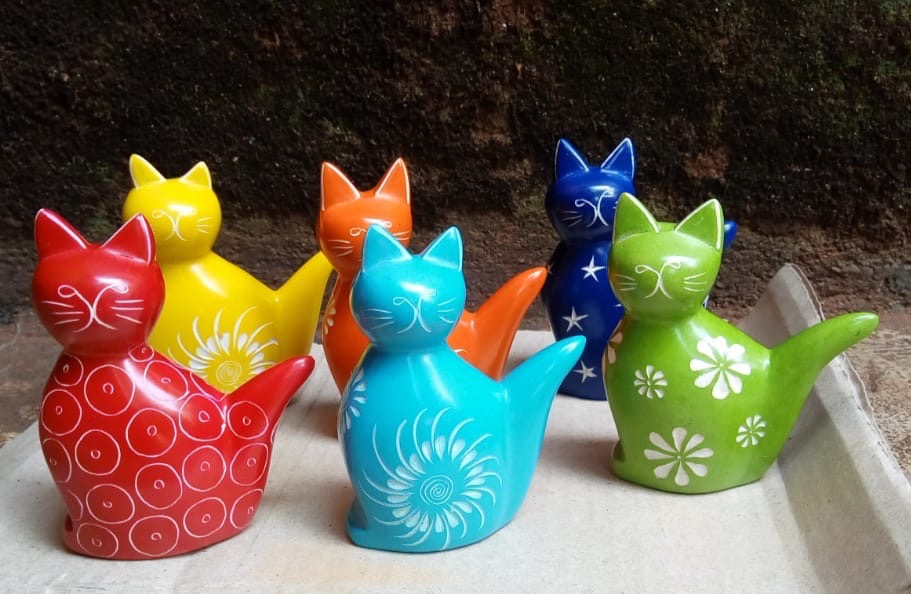 Soapstone Tail Up Cats