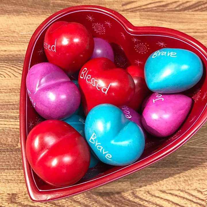 Soapstone Dish with 6 keepsake, engraved hearts