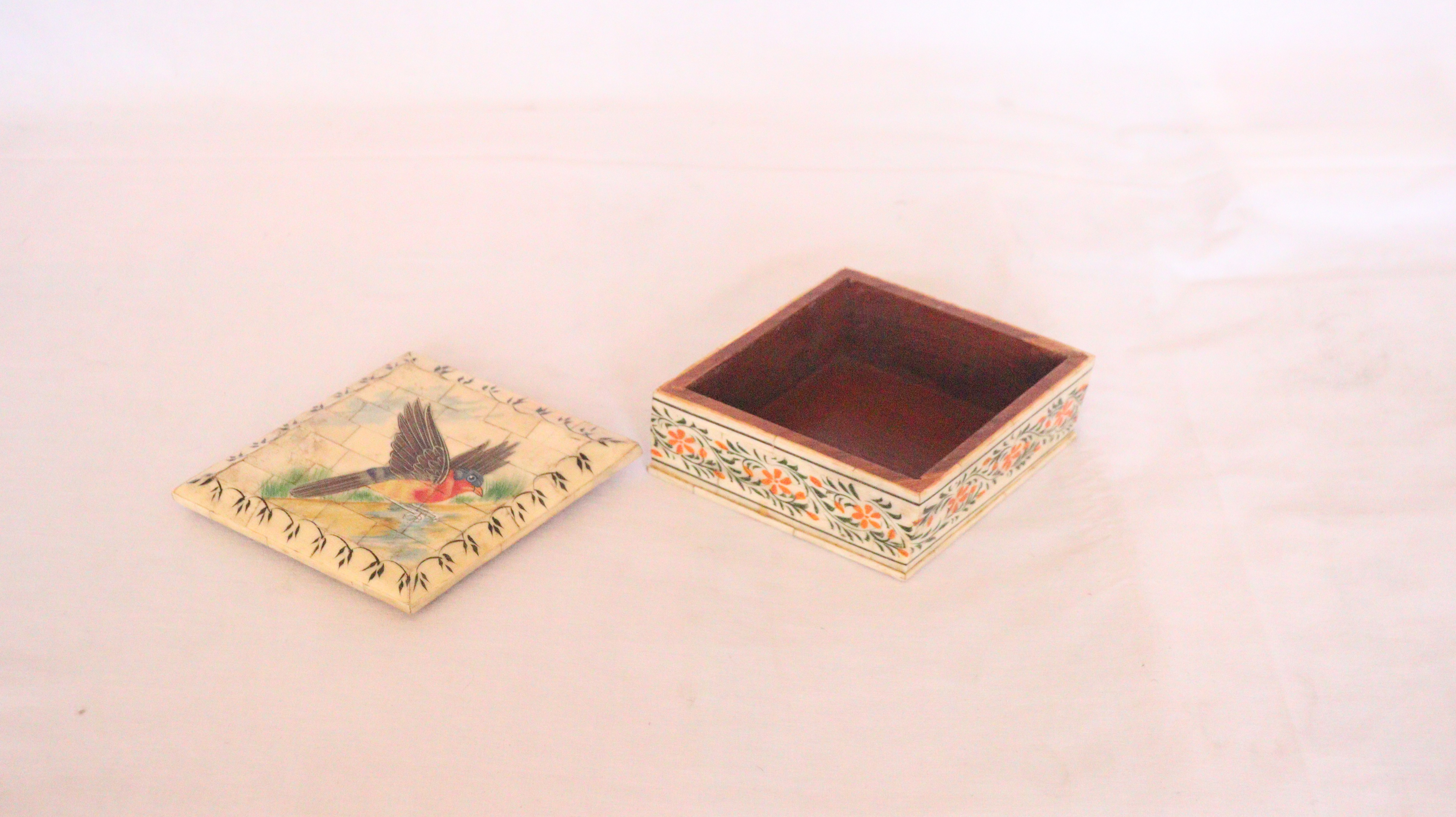 Sandalwood jewelry box, artistic jewelry box, jewelry box, wooden jewelry box