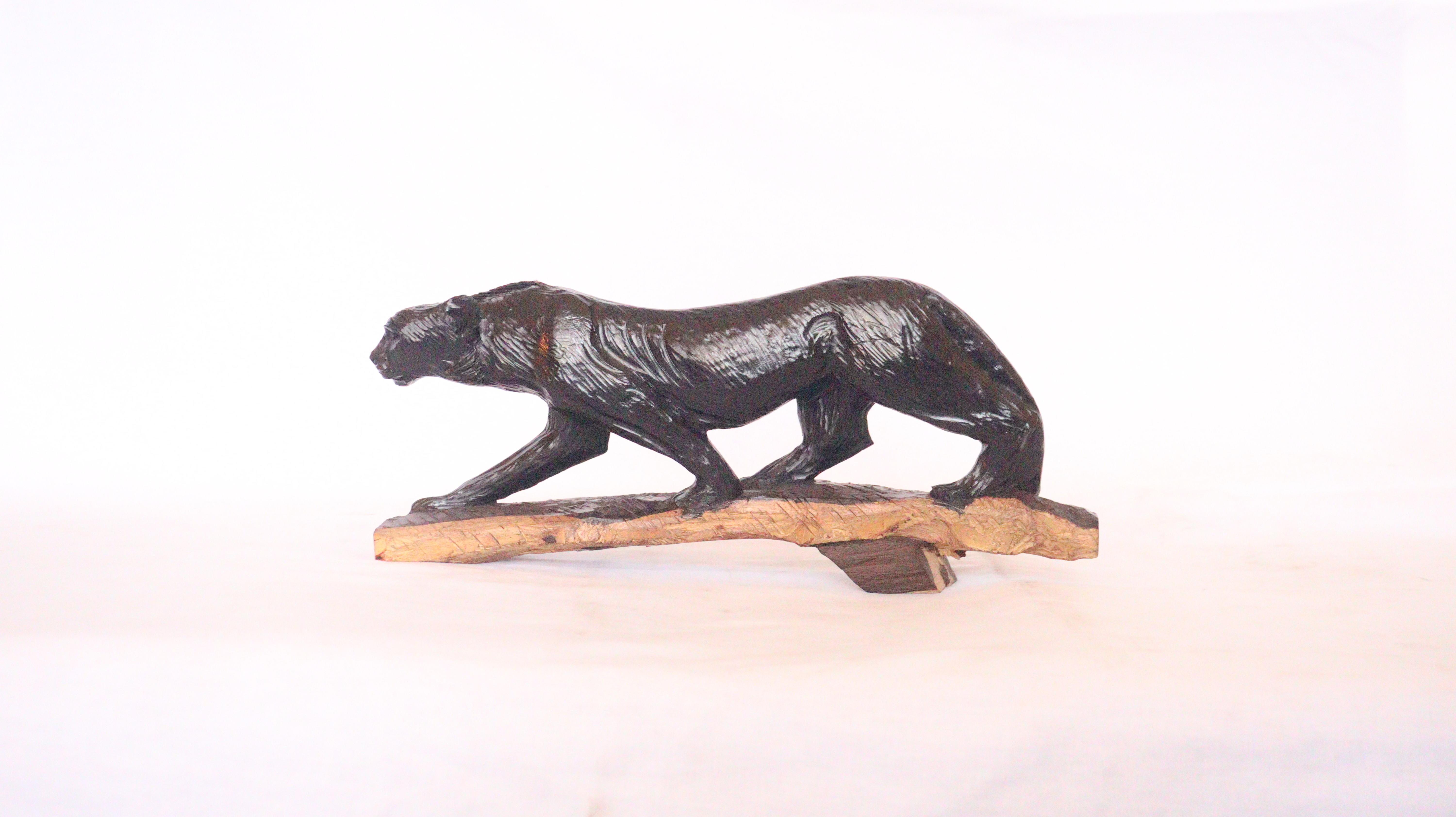 Rough finished cheetah, wooden cheetah, African wooden cheetah, Antiques
