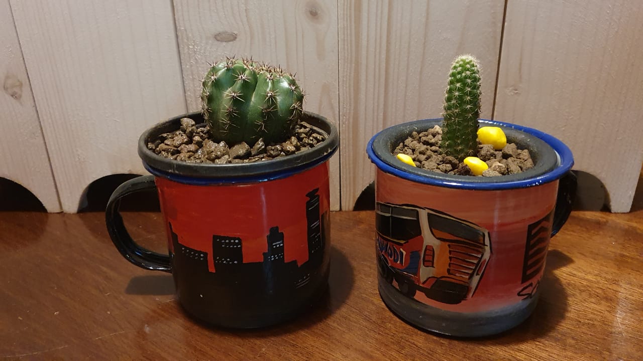 Handpainted Planters - Gichagi Cup, Planters