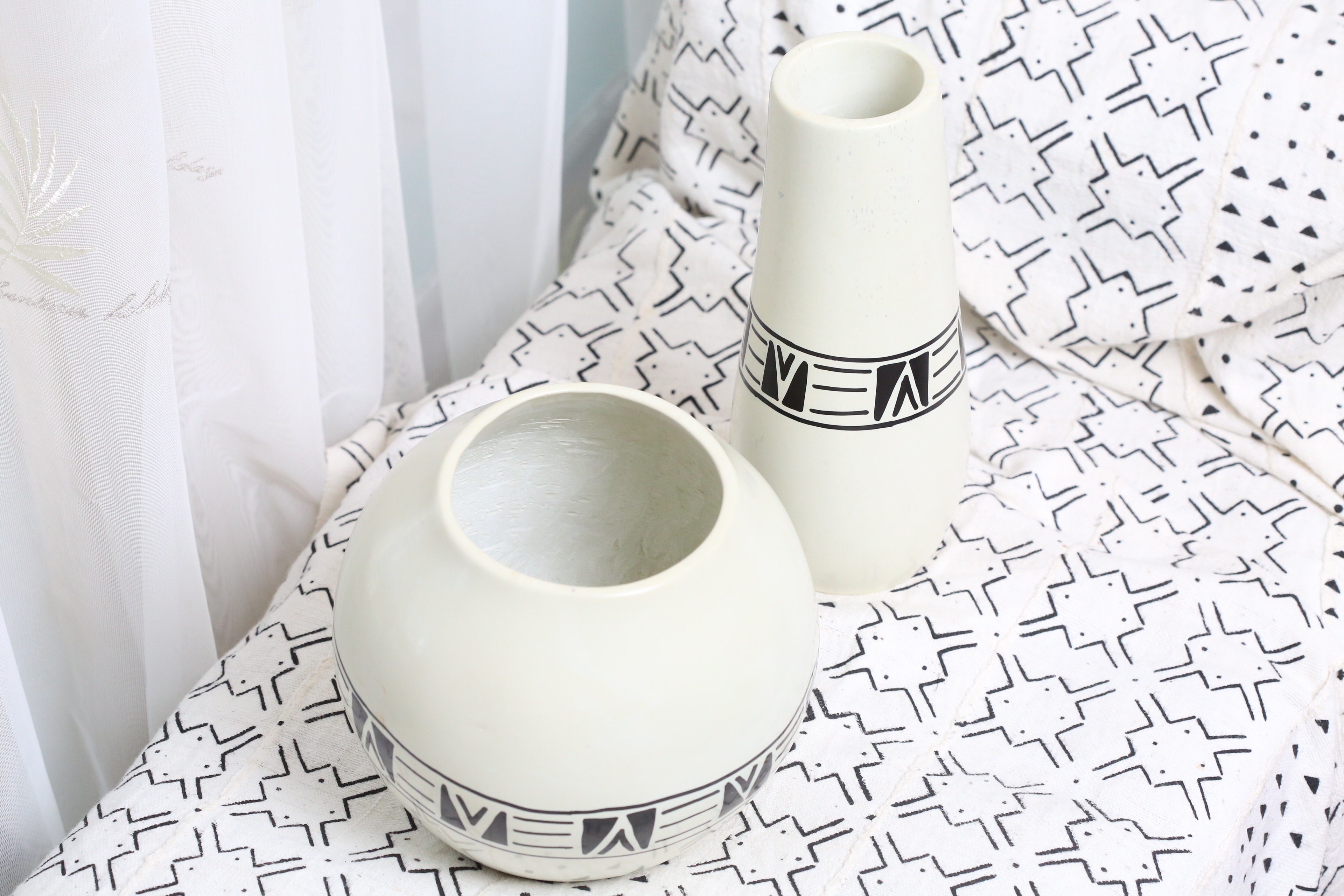 White patterned Soapstone vase gift package.